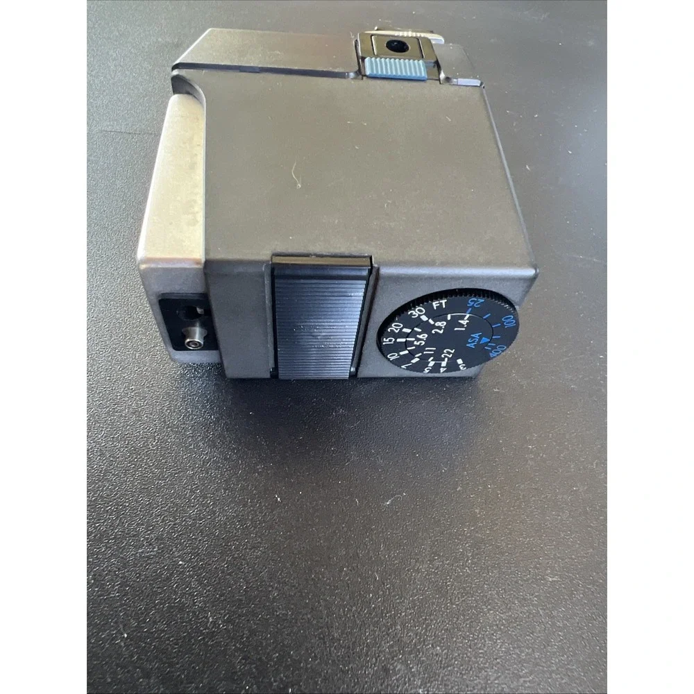 Honeywell Salve Strobonar 109 Compact Flash Unit. Pre-owned